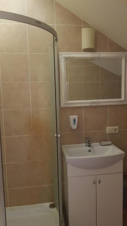 Meldynas Motel Vabalninkas Buitenkant foto