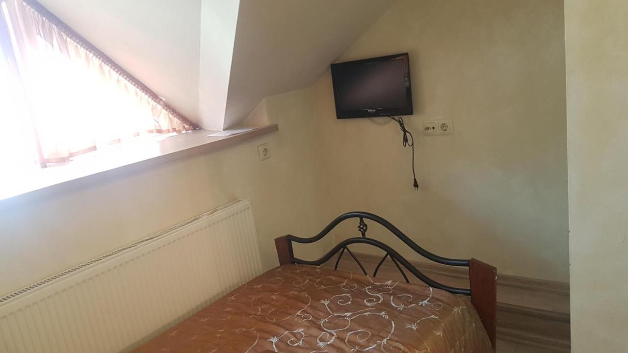 Meldynas Motel Vabalninkas Buitenkant foto
